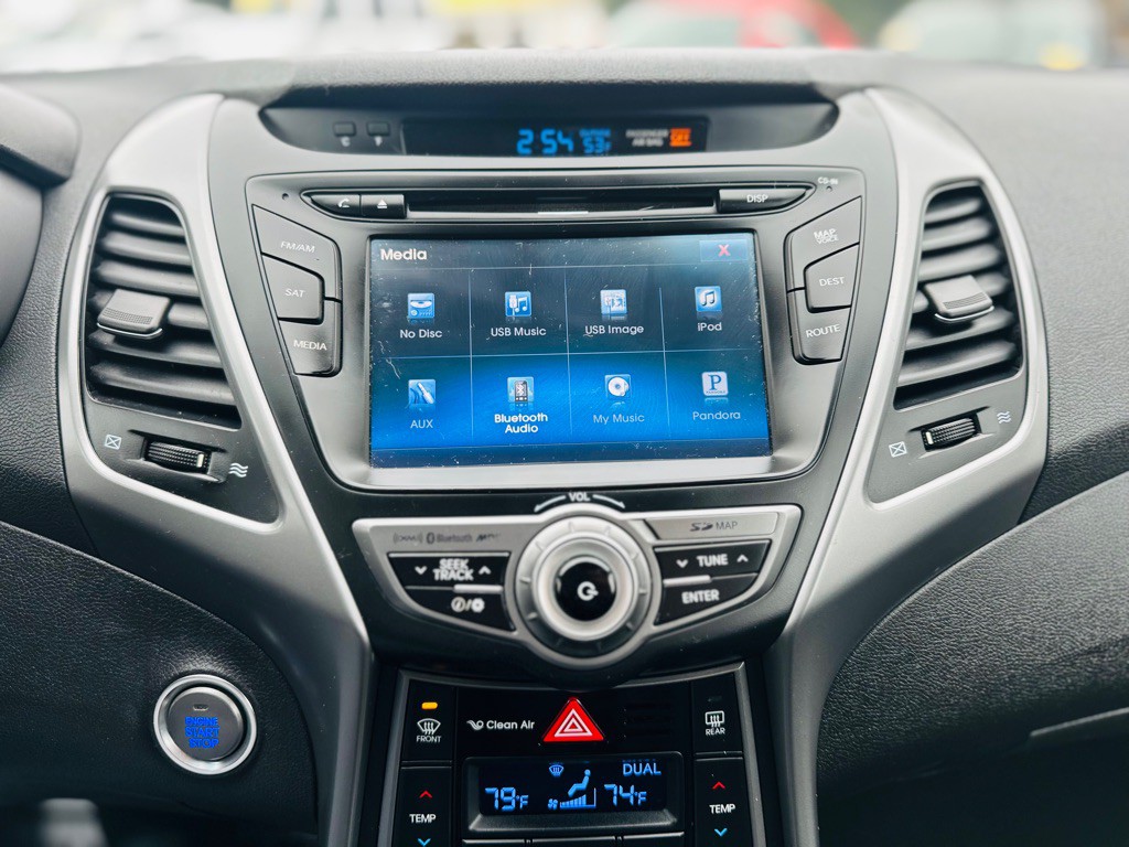 2014 Hyundai Elantra Image 14