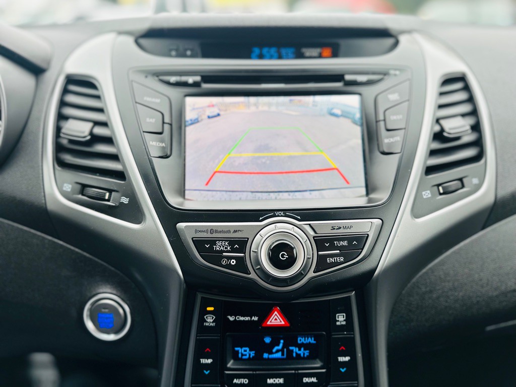 2014 Hyundai Elantra Image 15