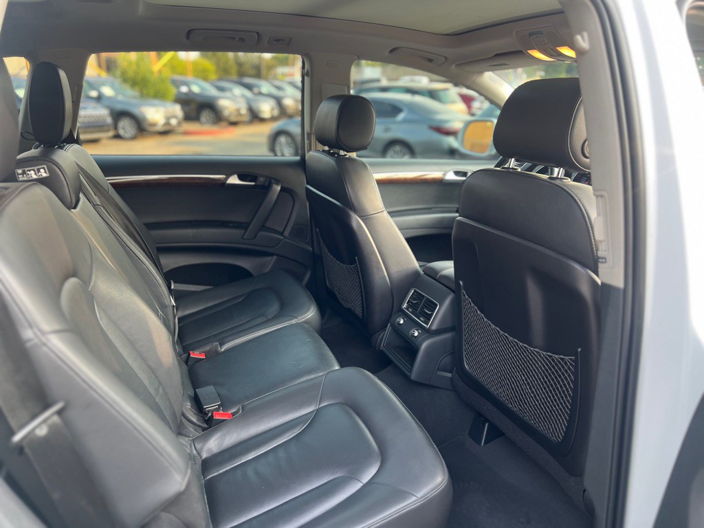 2015 Audi Q7 Image 10