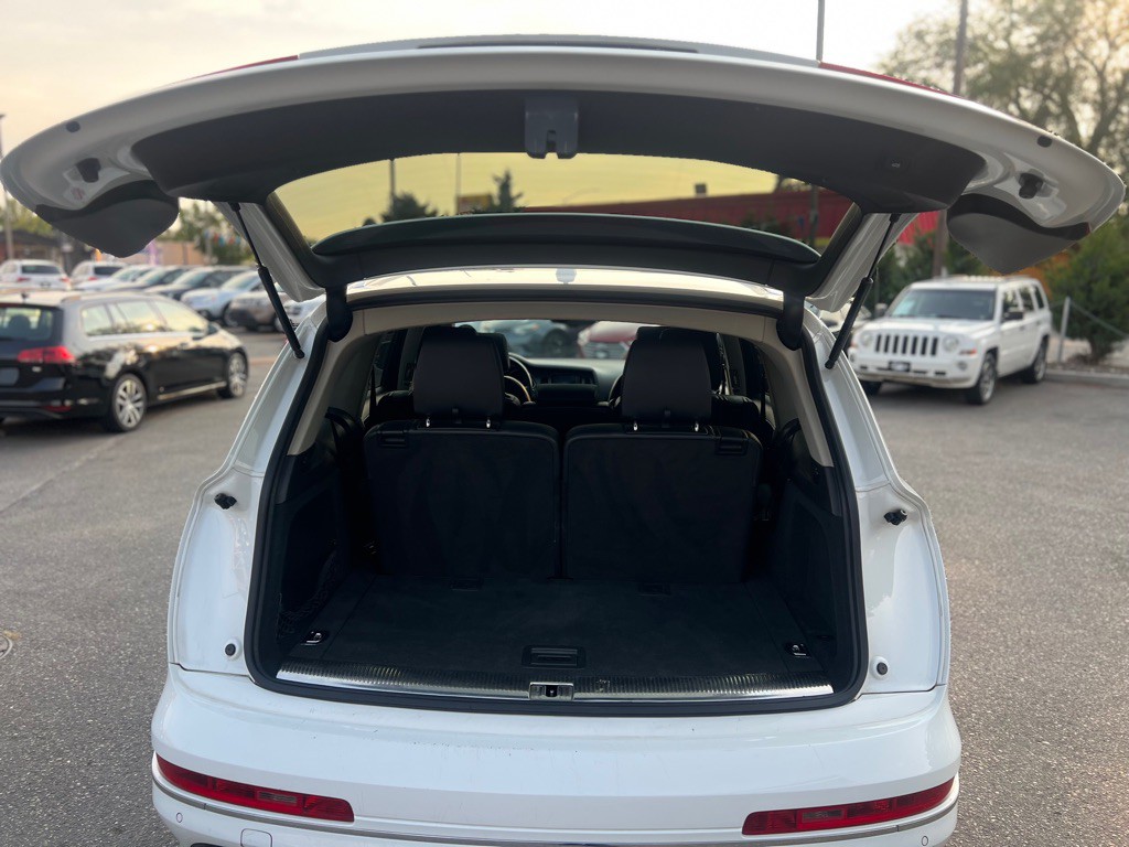 2015 Audi Q7 Image 13