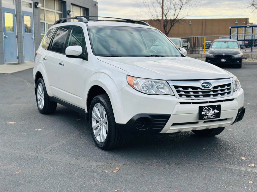 2011 Subaru Forester Image 1