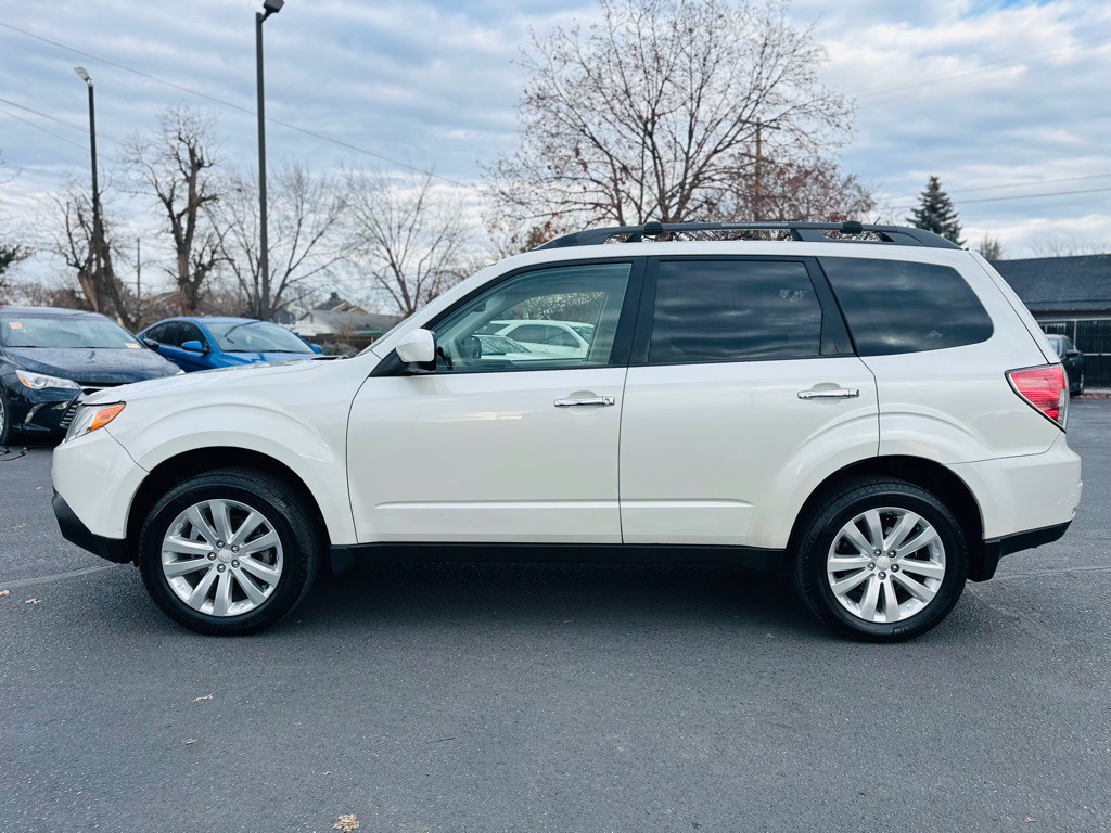 2011 Subaru Forester Image 4