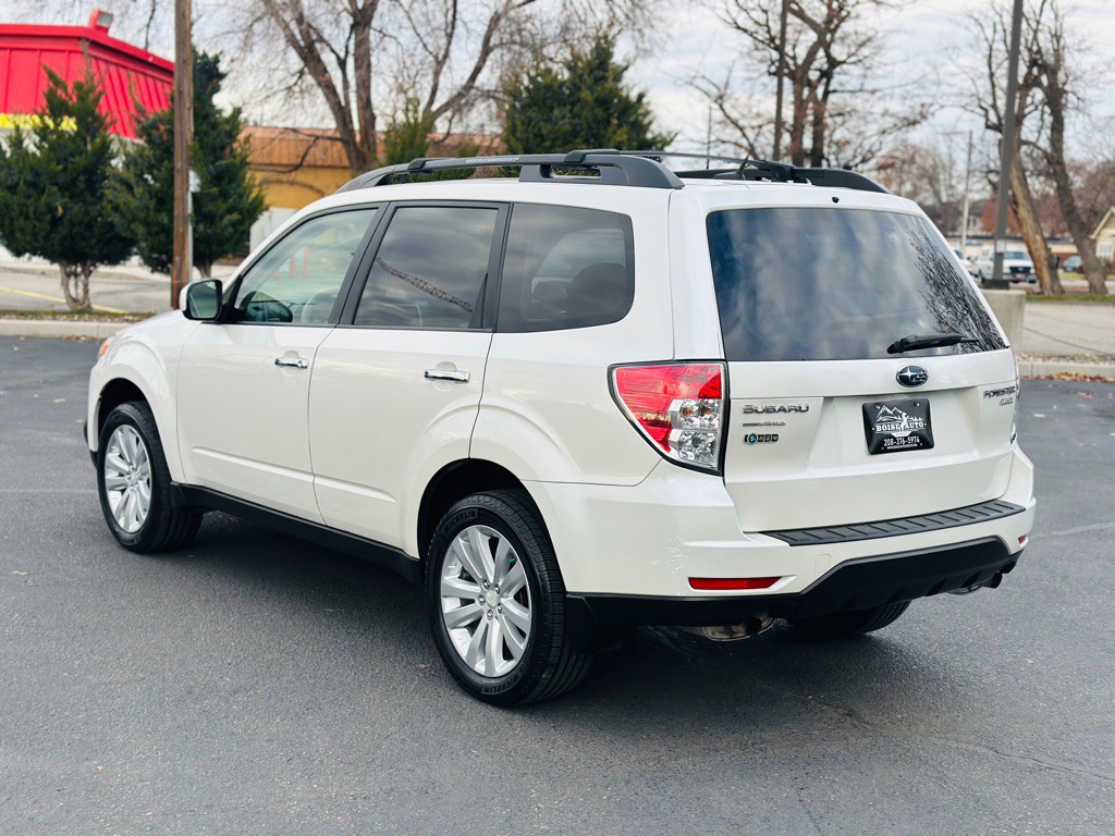 2011 Subaru Forester Image 5