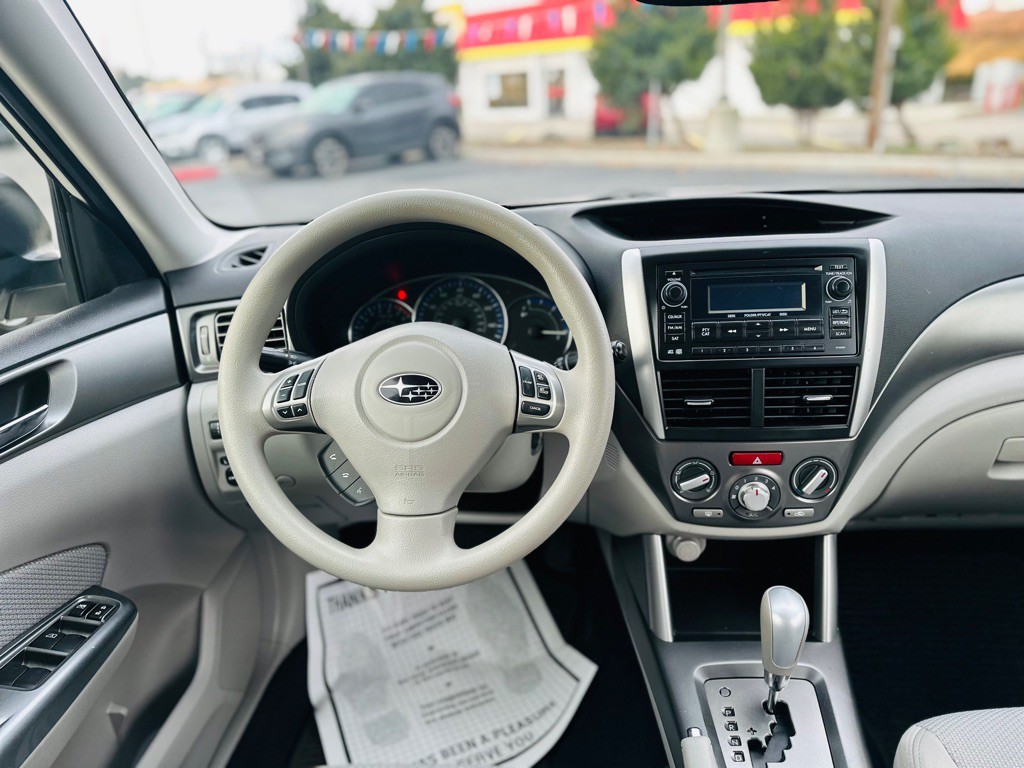 2011 Subaru Forester Image 10