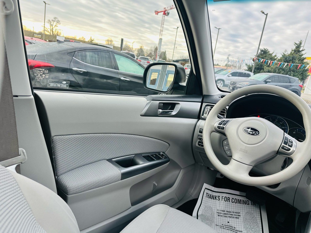 2011 Subaru Forester Image 13