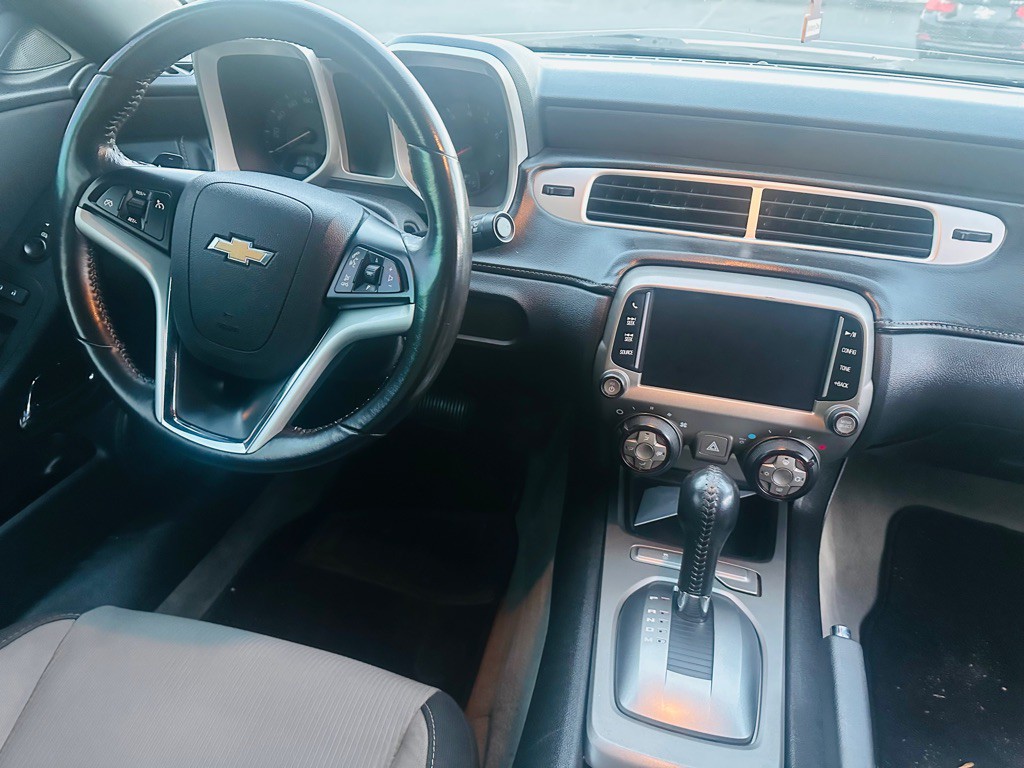 2015 Chevrolet Camaro Image 8