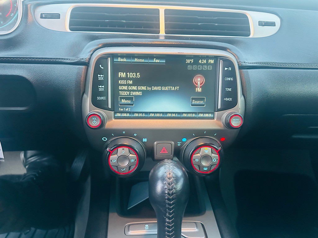 2015 Chevrolet Camaro Image 10