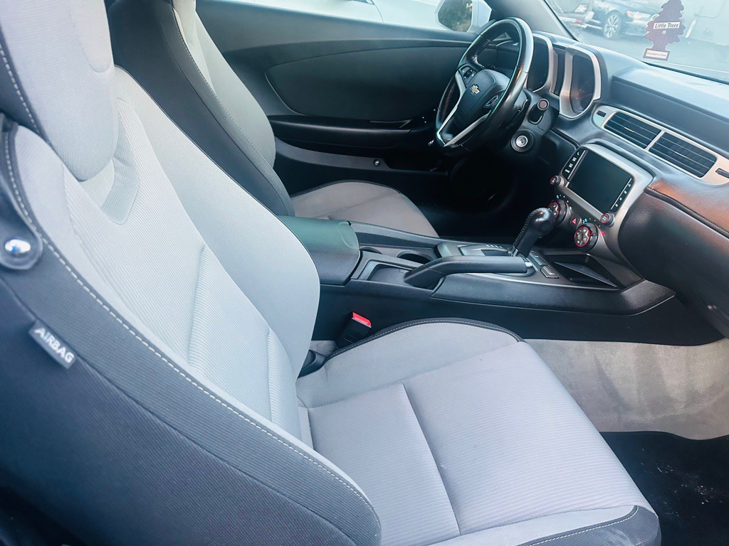 2015 Chevrolet Camaro Image 13