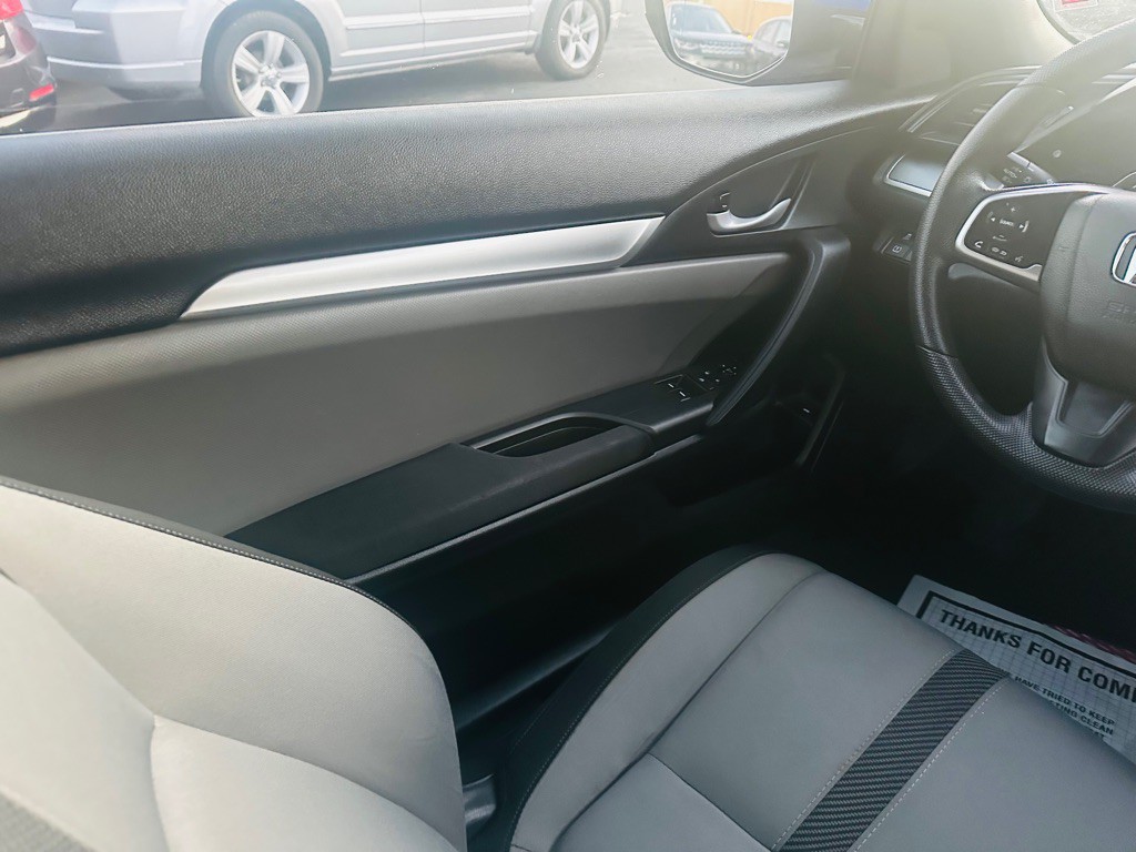 2016 Honda Civic Image 15