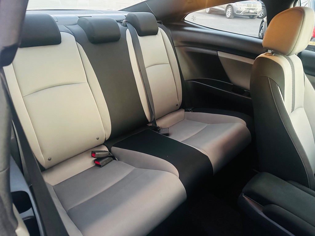 2016 Honda Civic Image 17