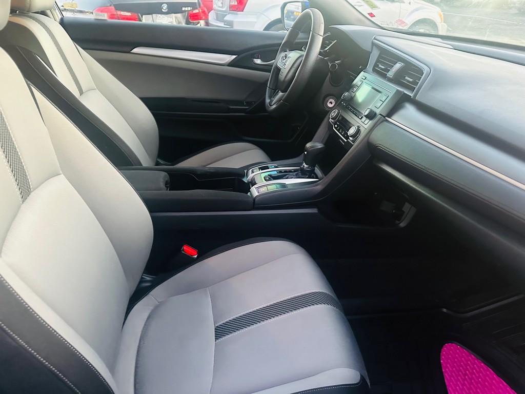 2016 Honda Civic Image 18