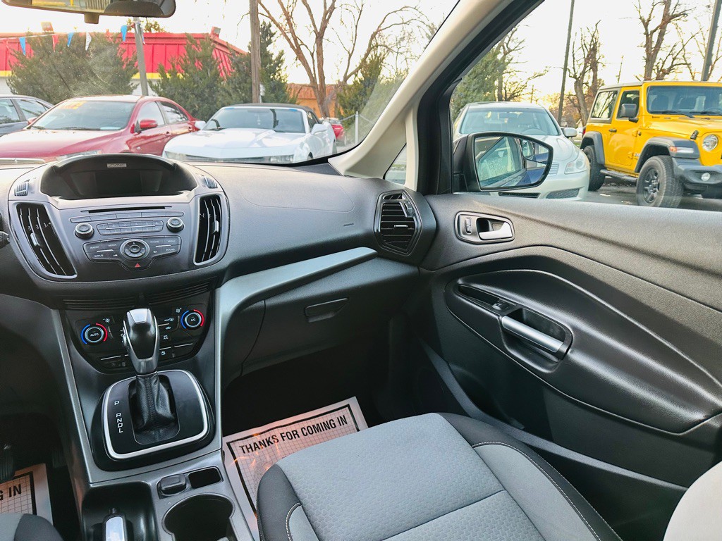 2017 Ford C-Max Image 14