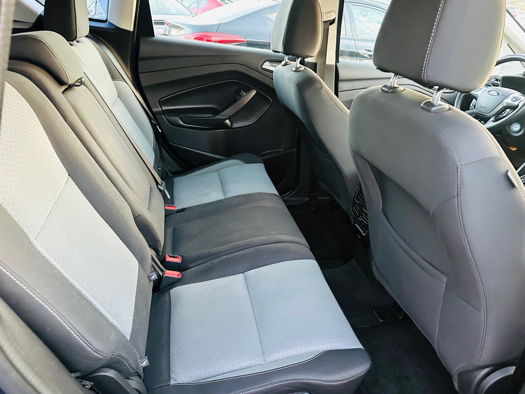 2017 Ford C-Max Image 16