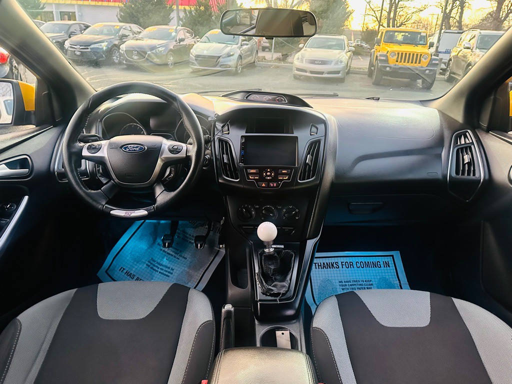 2013 Ford Focus Image 9