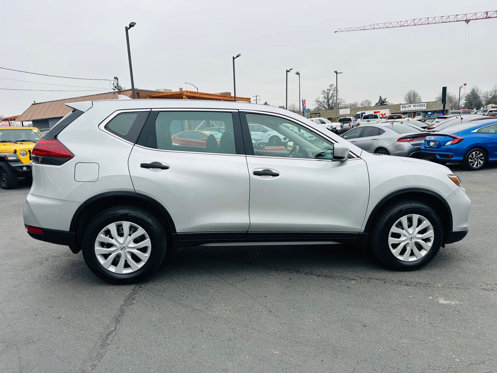 2019 Nissan Rogue Image 8