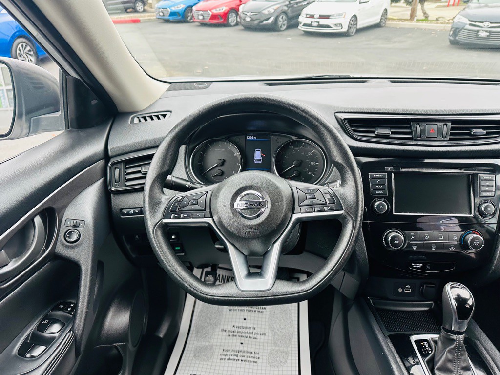 2019 Nissan Rogue Image 11