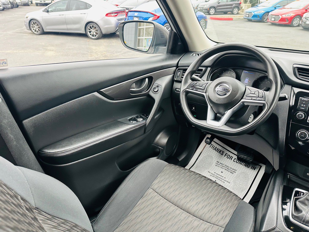 2019 Nissan Rogue Image 12