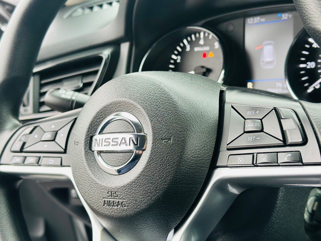 2019 Nissan Rogue Image 13