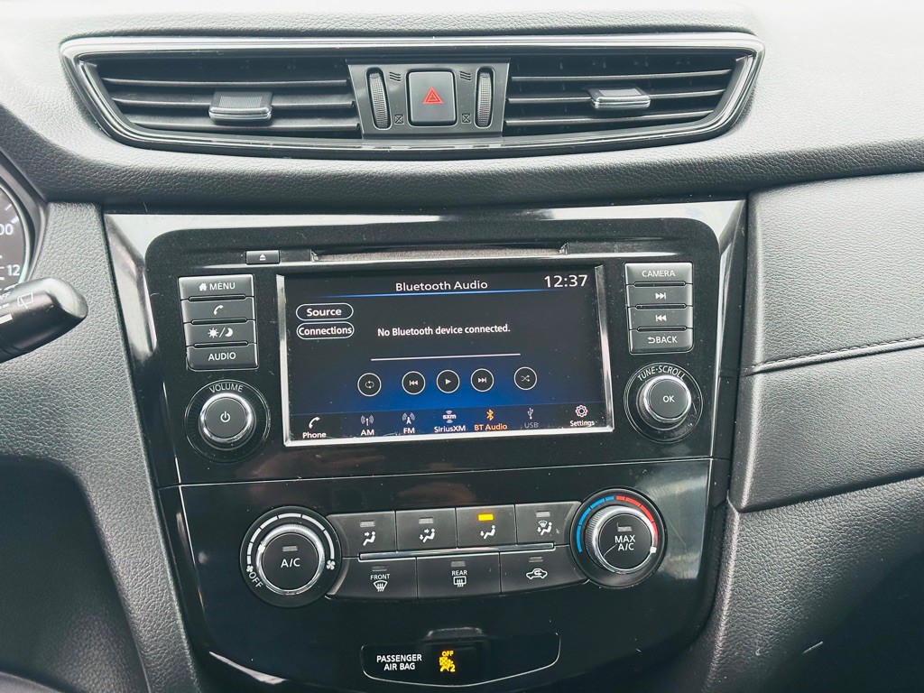 2019 Nissan Rogue Image 14