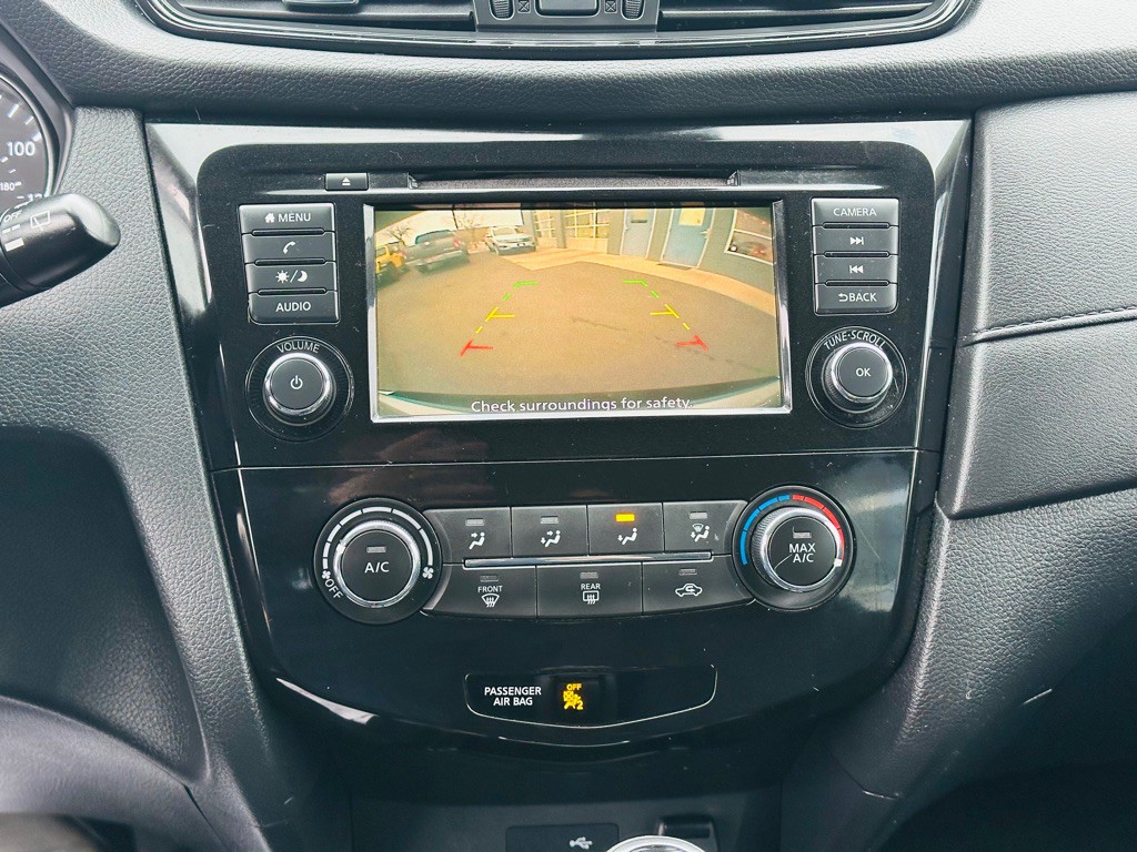 2019 Nissan Rogue Image 15