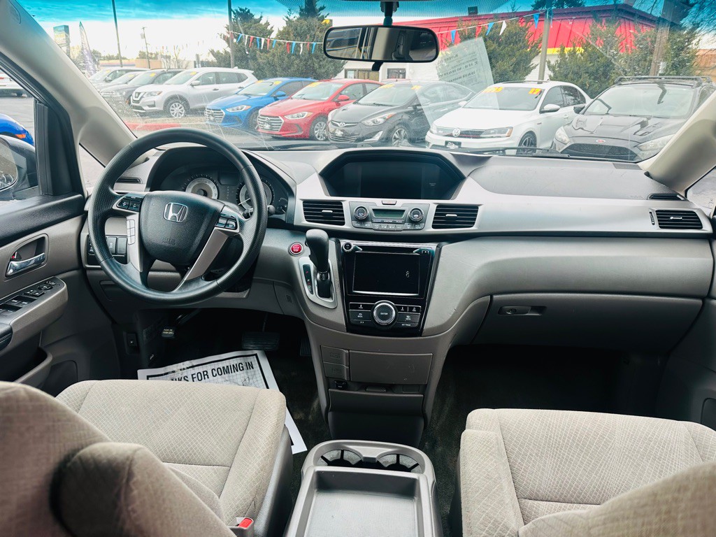 2016 Honda Odyssey Image 9