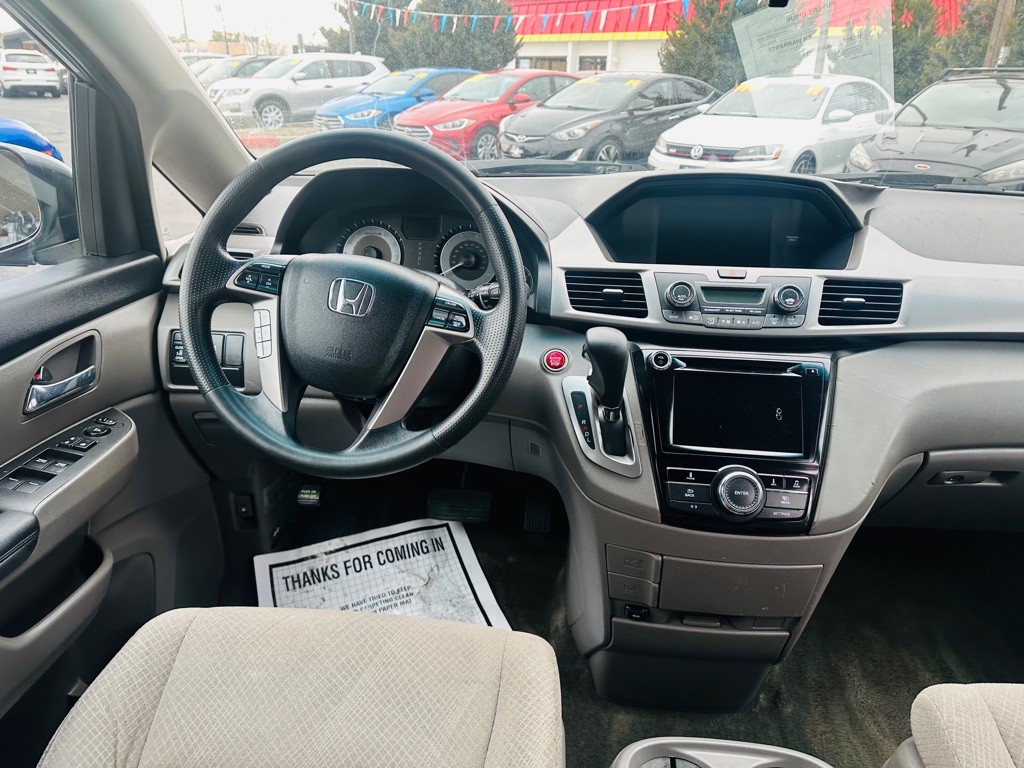 2016 Honda Odyssey Image 10