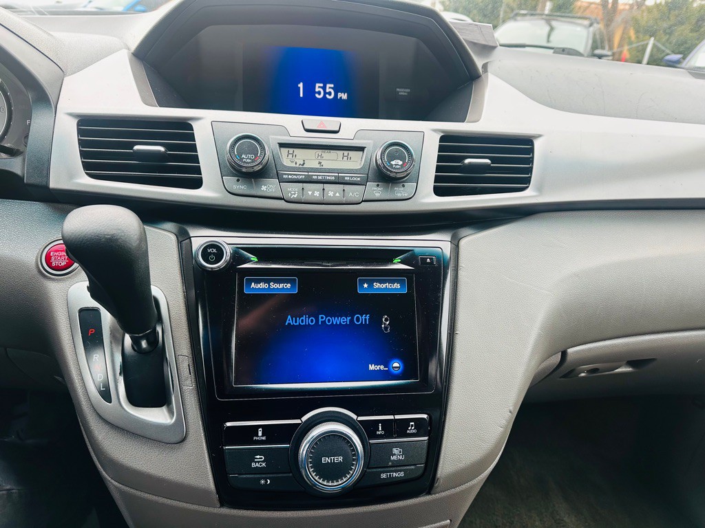2016 Honda Odyssey Image 13