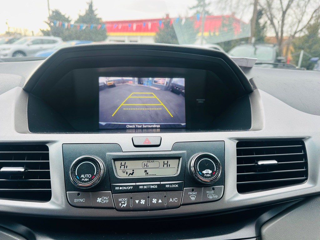 2016 Honda Odyssey Image 14