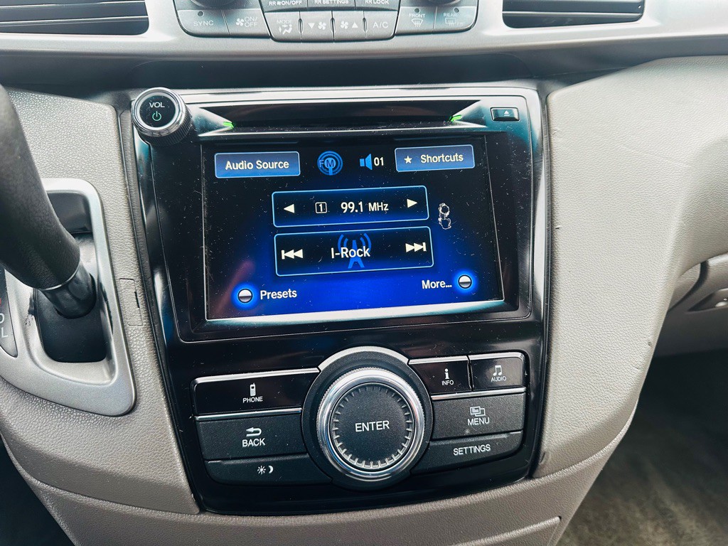 2016 Honda Odyssey Image 15