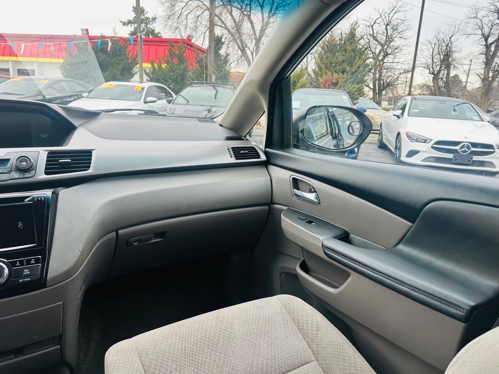 2016 Honda Odyssey Image 17