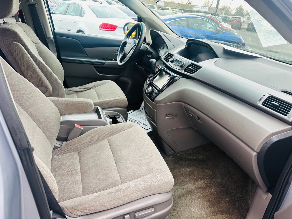 2016 Honda Odyssey Image 20