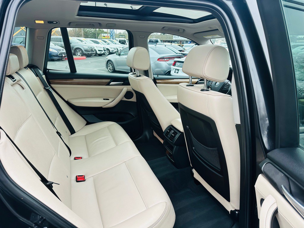 2011 BMW X3 Image 18