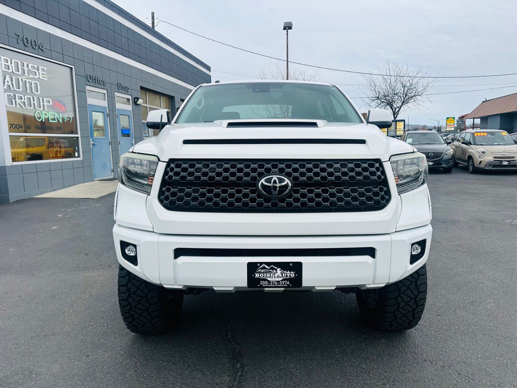2018 Toyota Tundra Image 2