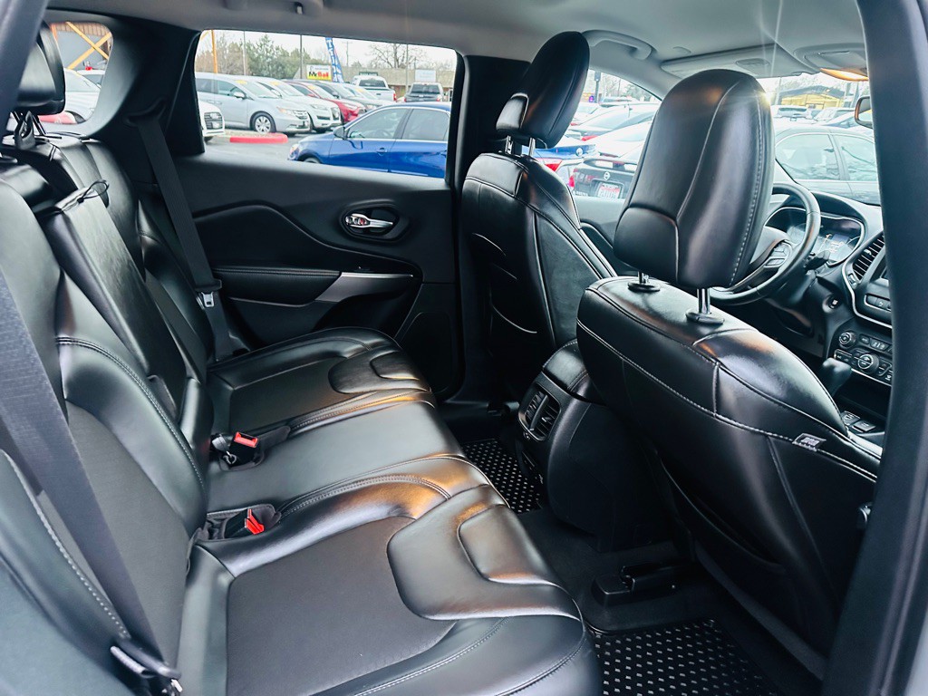 2020 Jeep Cherokee Image 17