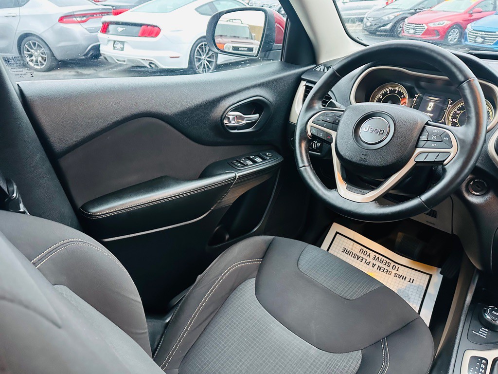 2016 Jeep Cherokee Image 12