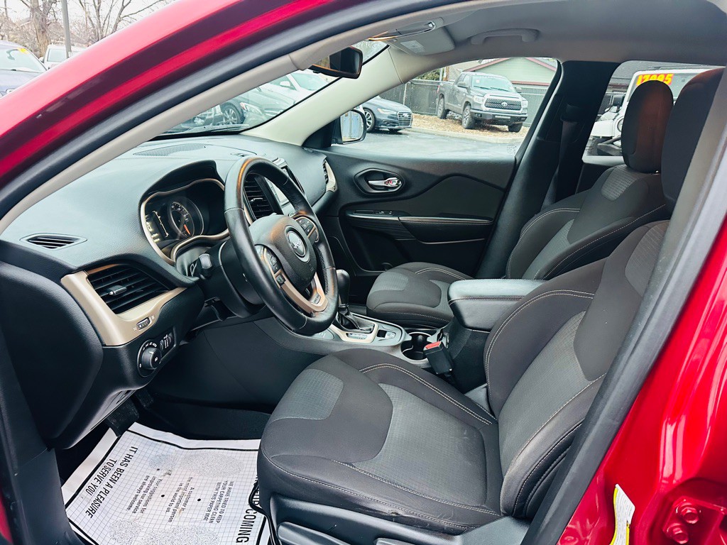 2016 Jeep Cherokee Image 18