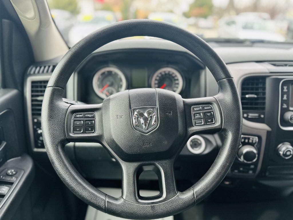 2016 RAM 1500 Image 16