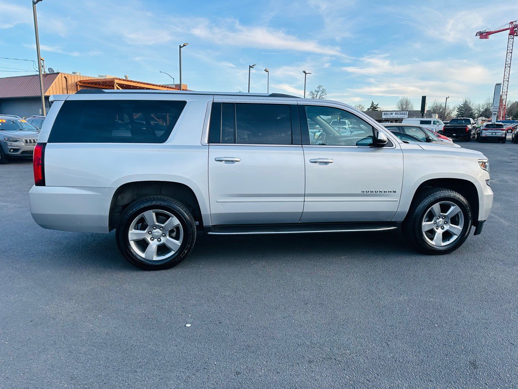 2018 Chevrolet Suburban Image 8