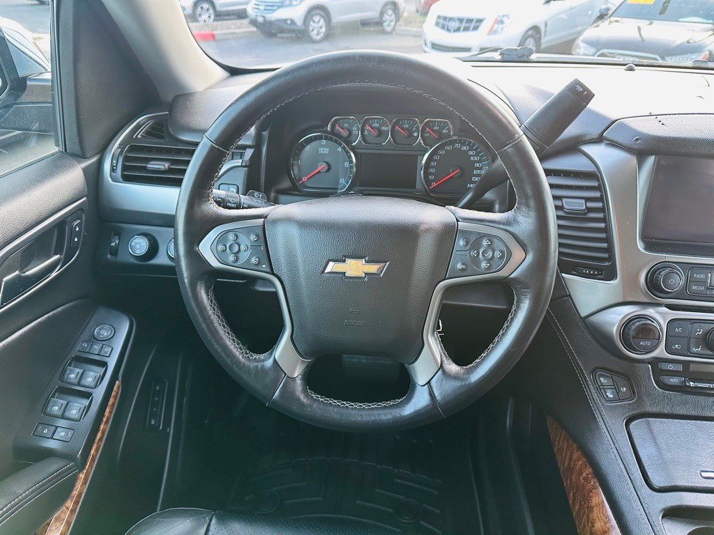 2018 Chevrolet Suburban Image 11