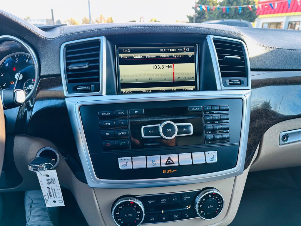 2014 Mercedes-Benz GL-Class Image 11