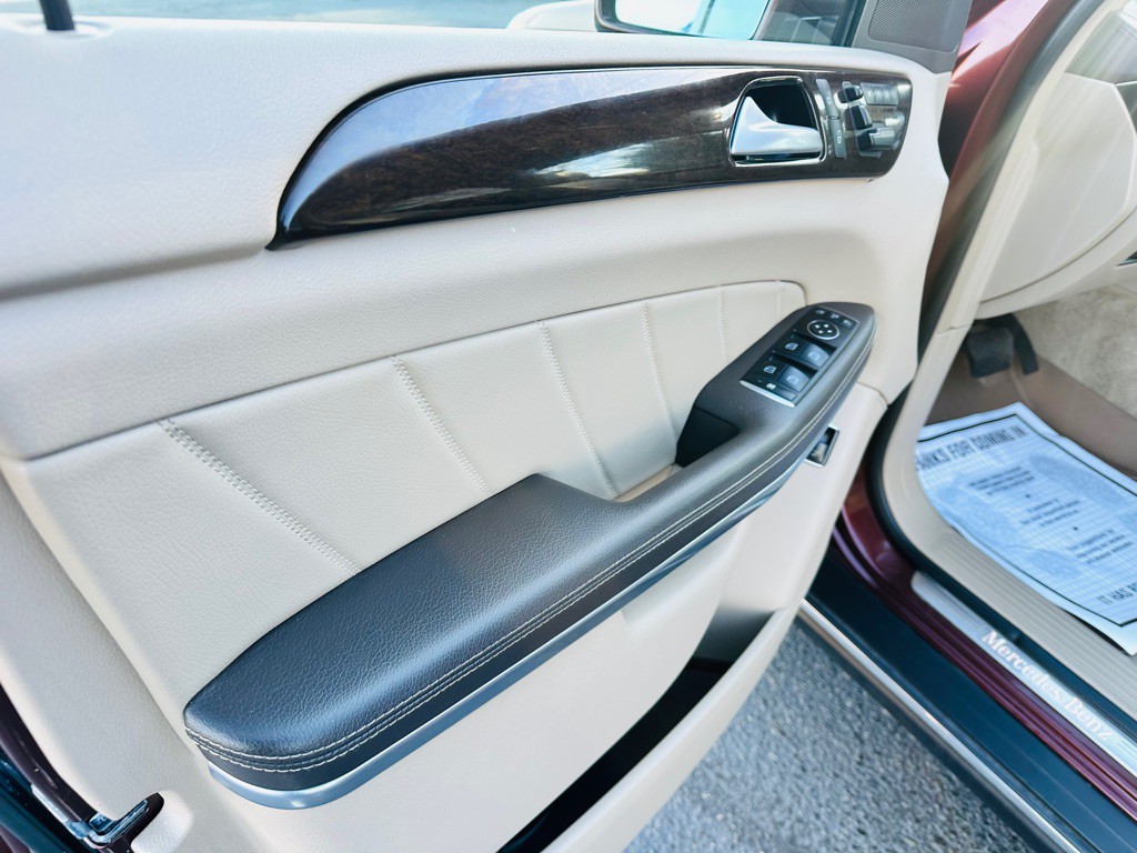 2014 Mercedes-Benz GL-Class Image 19