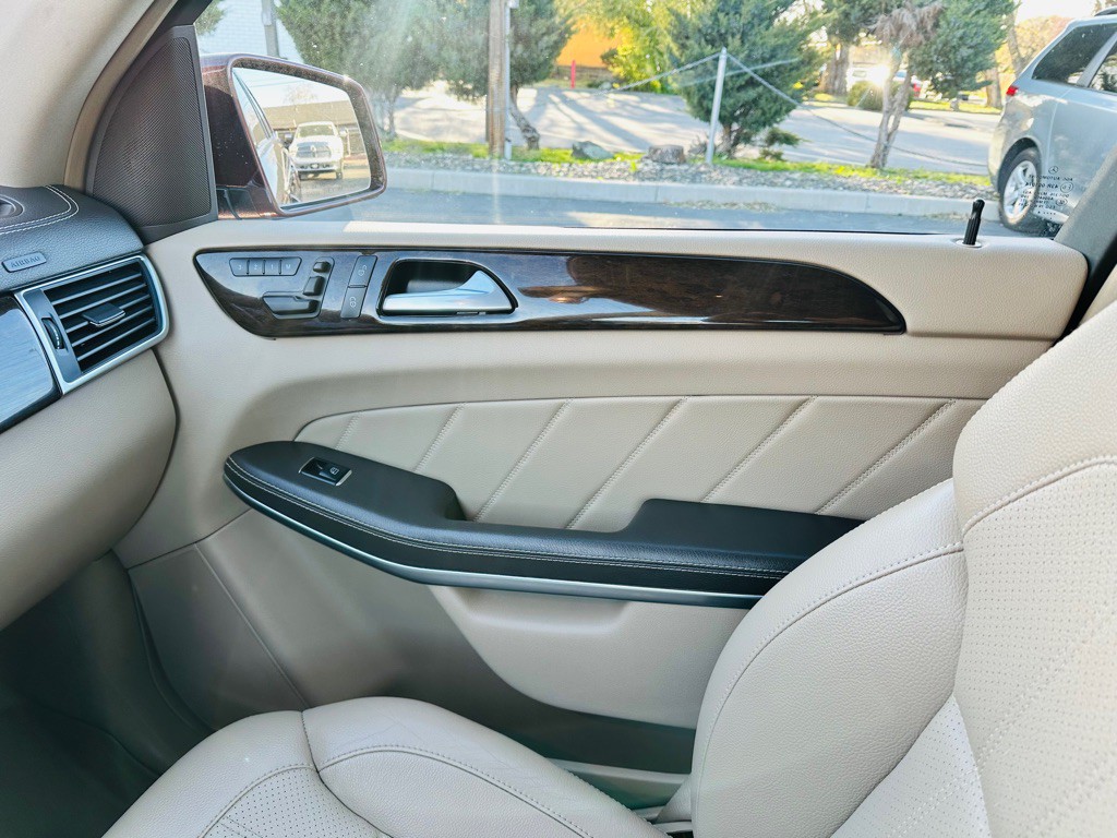 2014 Mercedes-Benz GL-Class Image 20