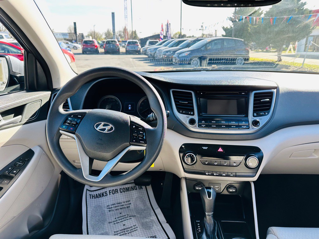 2016 Hyundai Tucson Image 10