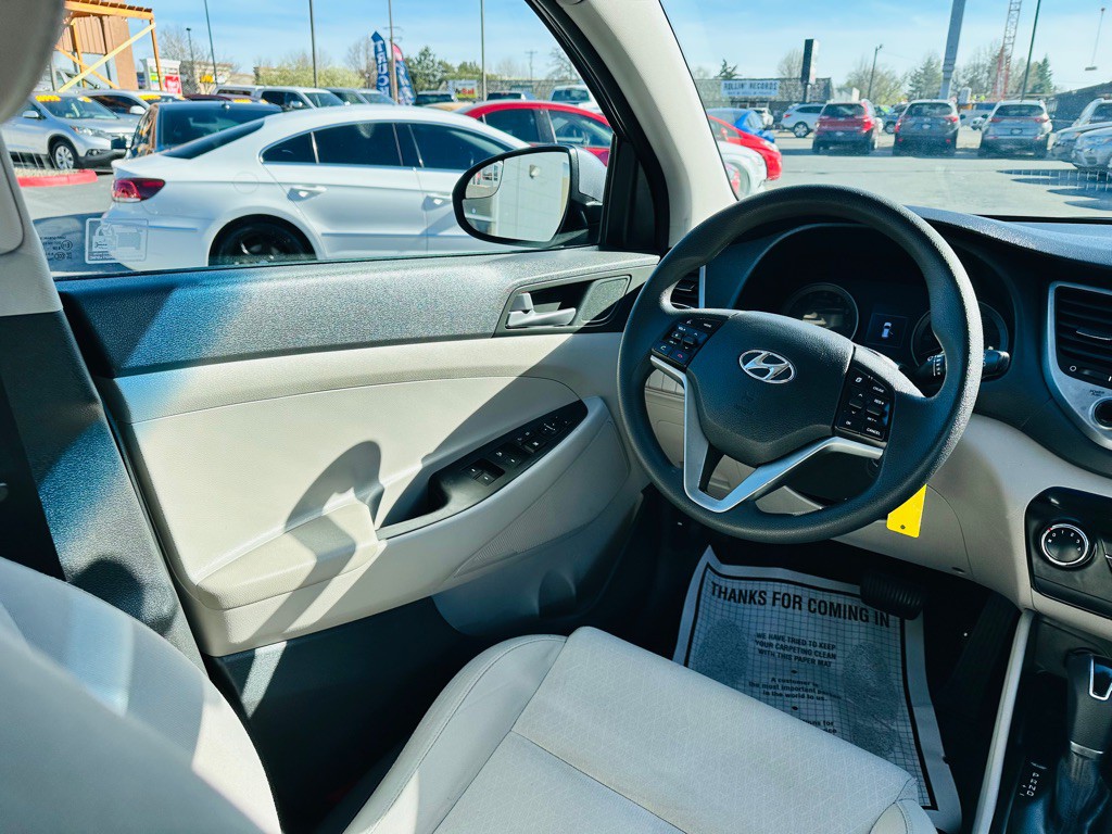 2016 Hyundai Tucson Image 11