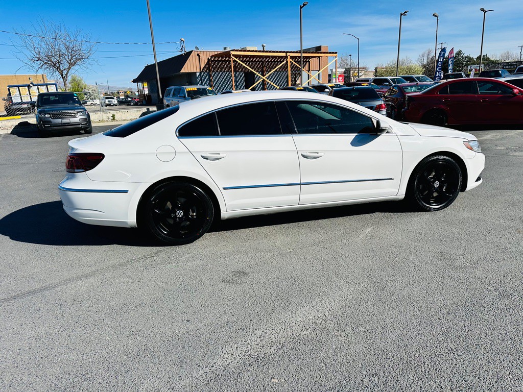 2015 Volkswagen CC Image 8
