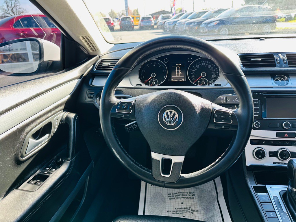 2015 Volkswagen CC Image 11