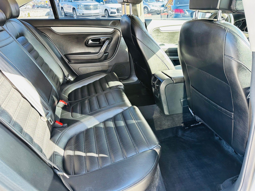 2015 Volkswagen CC Image 16