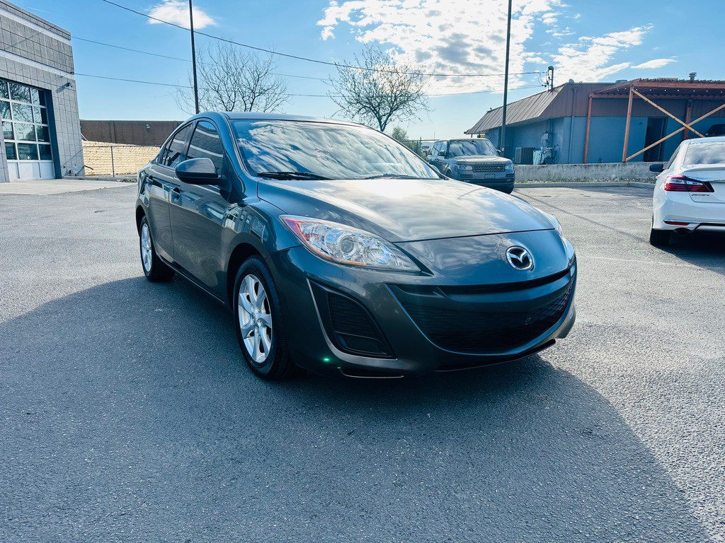 2010 Mazda Mazda3 Image 1