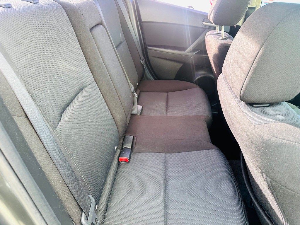 2010 Mazda Mazda3 Image 15
