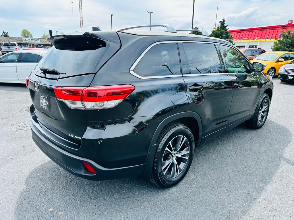 2017 Toyota Highlander Image 7